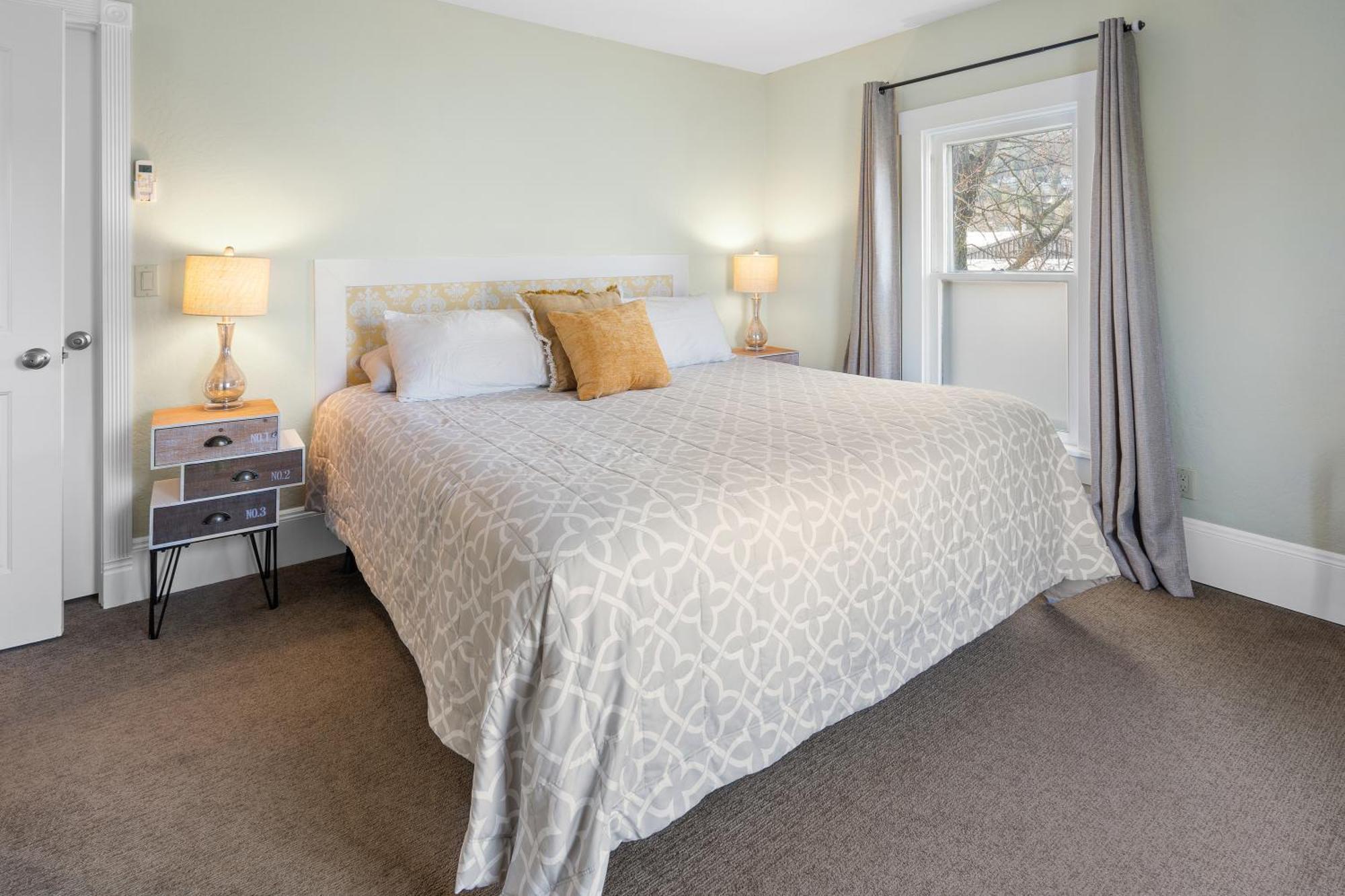 Pioneer Vacation Rentals - Pioneer North Suite Downtown Άσλαντ Εξωτερικό φωτογραφία
